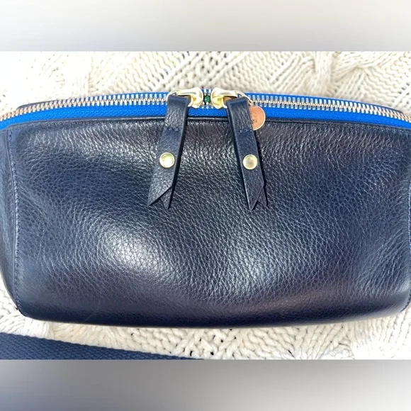 Blair Ritchey BB Voyager in Navy, Bright Blue Zipper, EUC - Picture 4 of 14